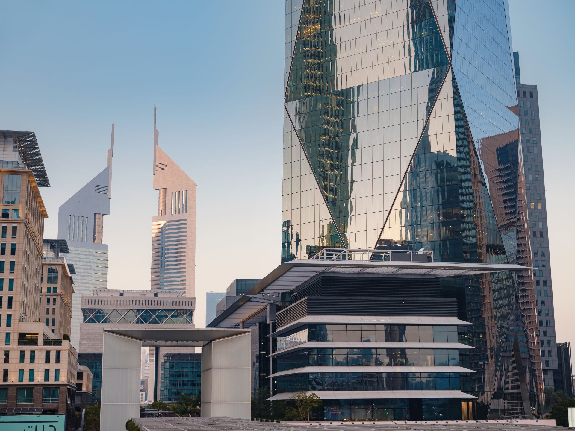 tourist trip to futuristic dubai tourist-trip-to-futuristic-dubai