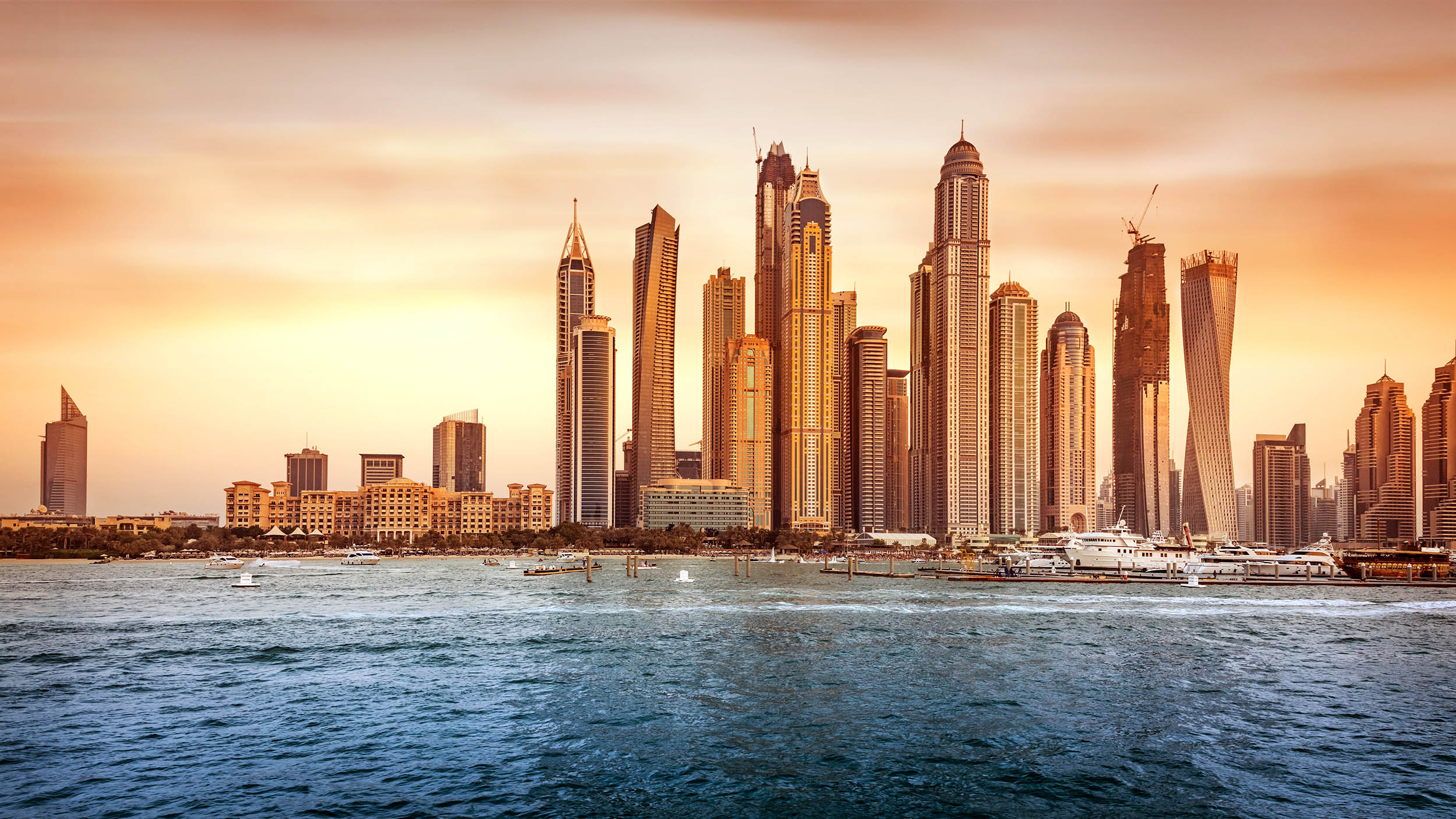 hirek-cegalapitas-dubai-freezone-001