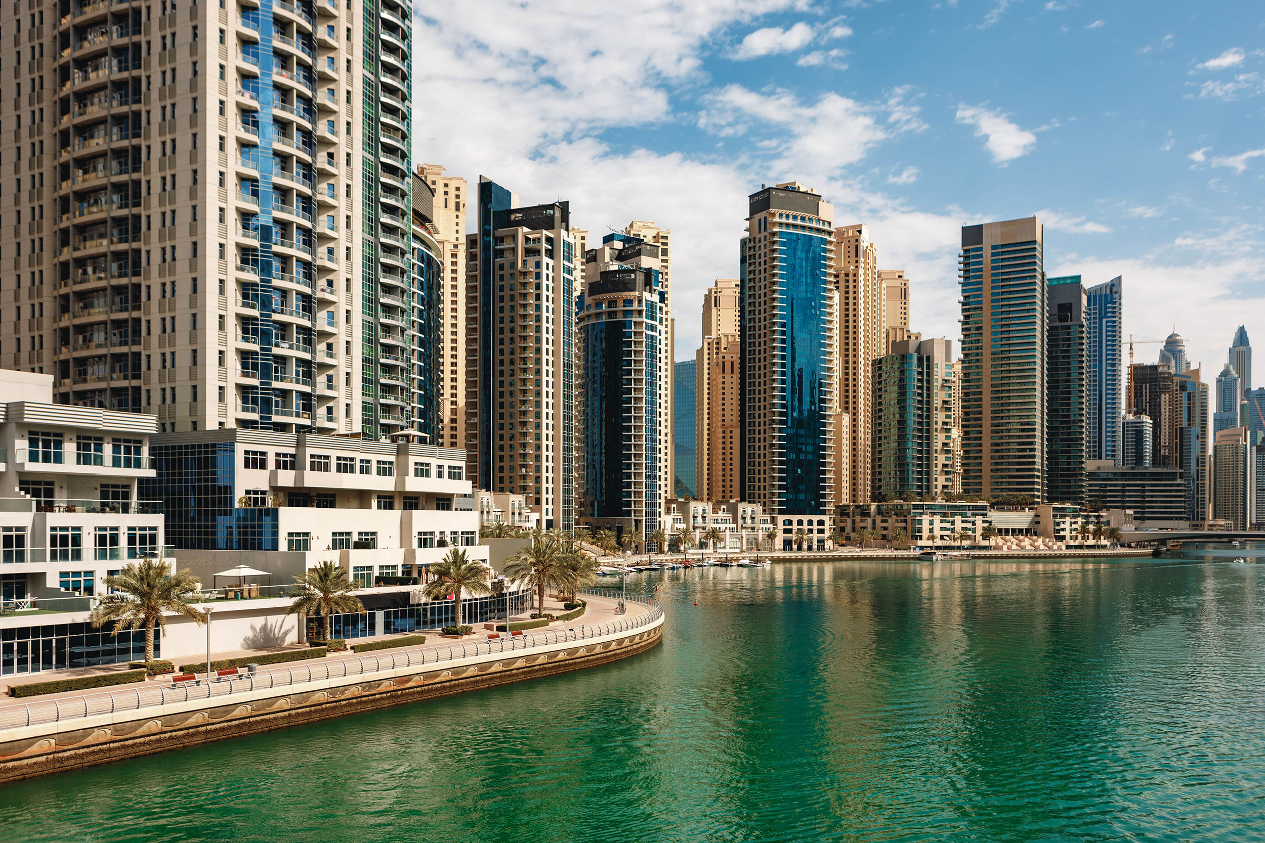 ingatlanvasarlas-dubai-freezone-001